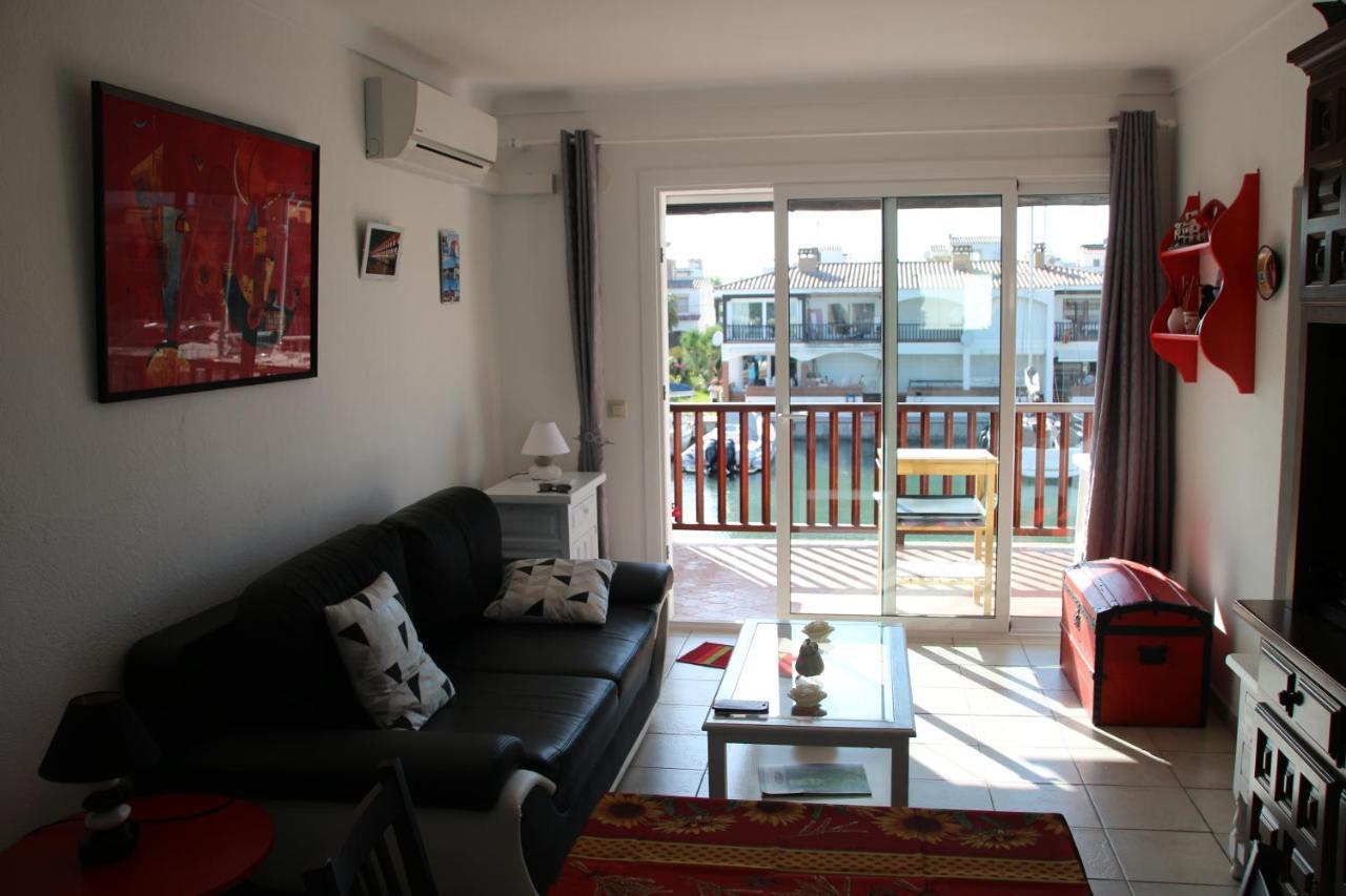 Appartement Empuria Емпуриабрава Екстериор снимка