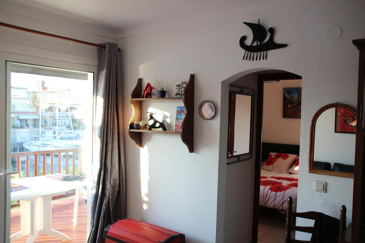 Appartement Empuria Емпуриабрава Екстериор снимка